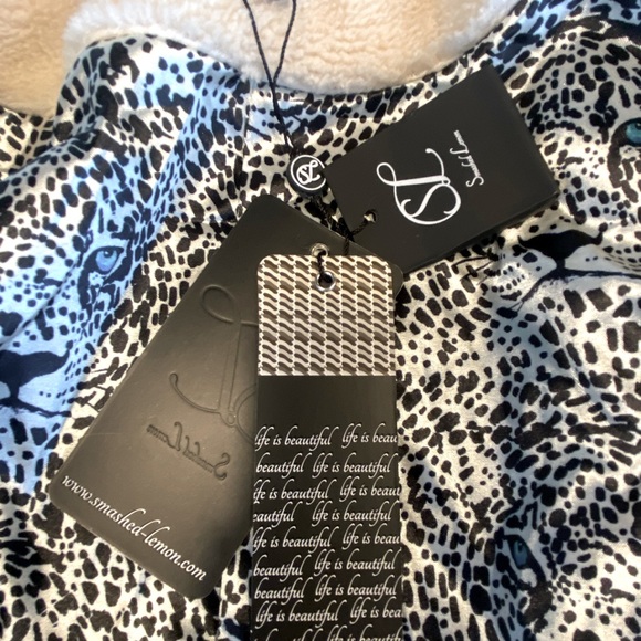 Smashed Lemon cozy Fleece Over Coat with Satin Cheetah Print interior - Picture 9 of 15